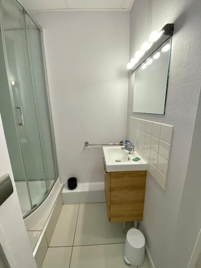 Le Hublot - Meuble Tourisme Classe 3 Etoiles Cherbourg-en-Cotentin Exterior photo
